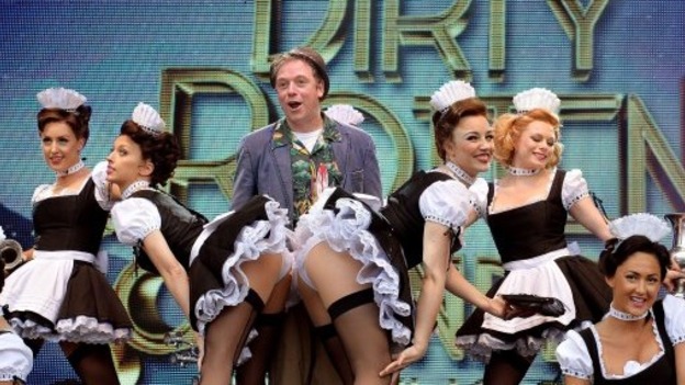 Rufus Hound offers tickets to show.