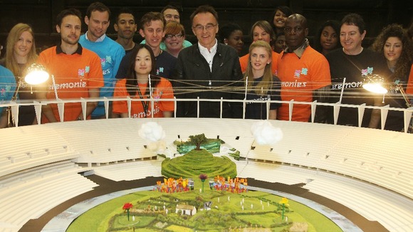 Artistic Director Danny Boyle with London 2012 volunteers.