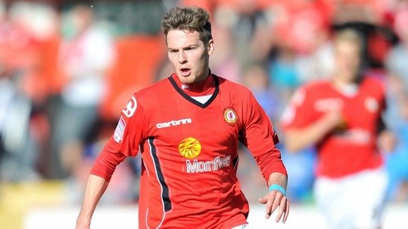 Nick Powell playing for Crewe Alexandra