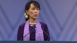 Burmese opposition leader Aung San Suu Kyi makes her speech in Oslo.