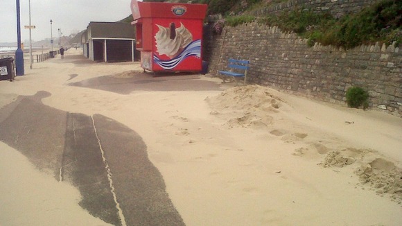 Strong winds have forced a charity run to be re-planned in Bournemouth.