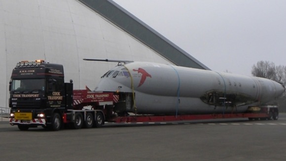 Nimrod Fuselage with National Cold War Exhibition backdrop
