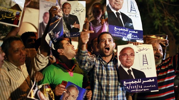 Supporters of candidate Ahmed Shafiq