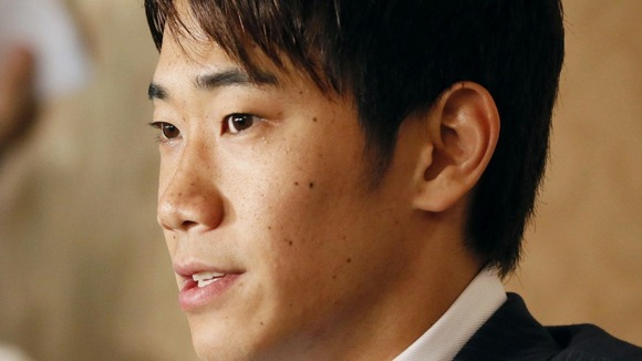 Shinji Kagawa facing questions from the media