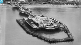 Brighton's West Pier 1927