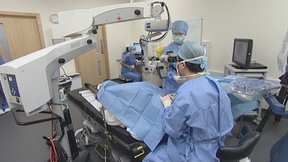 Eye operation to remove cataract
