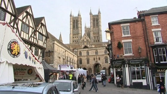 Lincoln Cathedral overlooks the Christmas Market