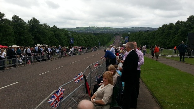 Crowds gather ahead of Queen's Stormont visit