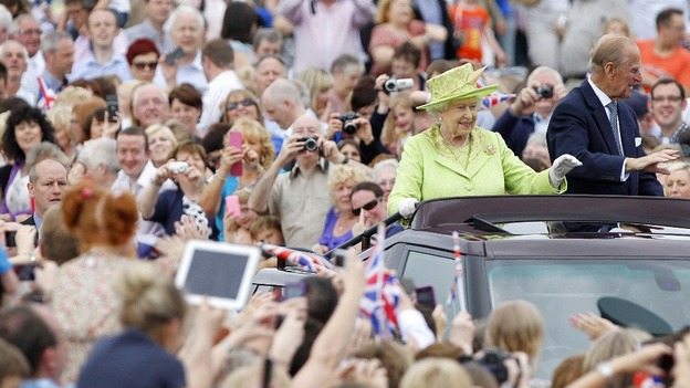 The Queen and Duke of Edinburgh tour the grounds of Stormont in Belfast