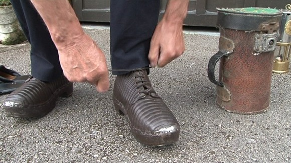 The shoes weighed a total of 5lbs