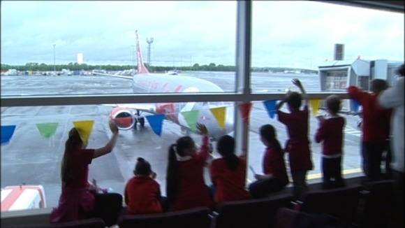 Plane arriving at Newcastle Airport