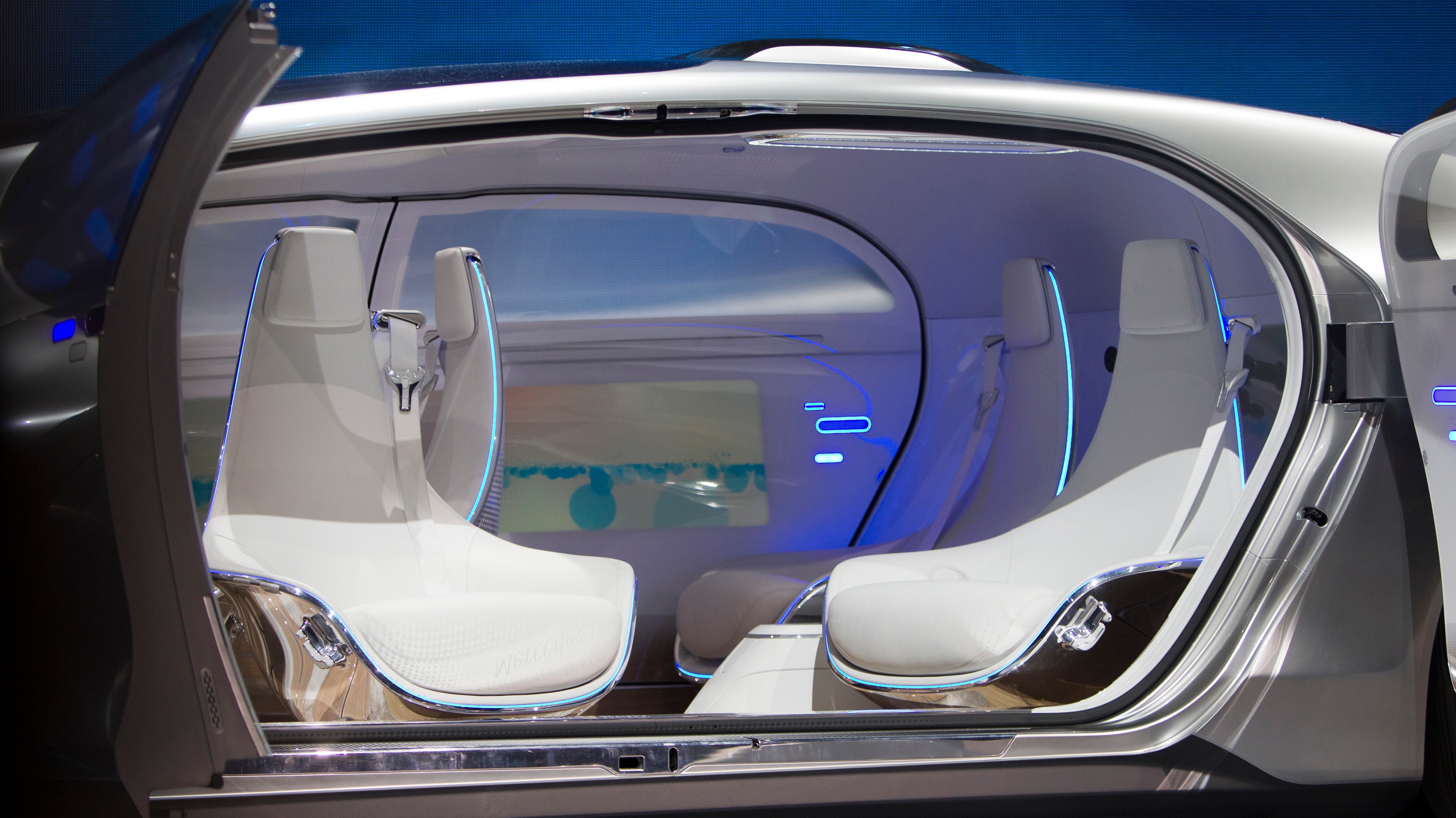 Mercedes F 015 >> Mercedes offers glimpse inside the car of the future - ITV News Mercedes F 015 >> Mercedes offers glimpse inside the car of the future - ITV News