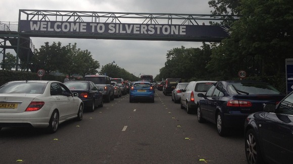 Fans queue for Silverstone