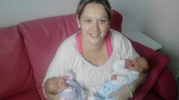 Twins Dylan and Hannah