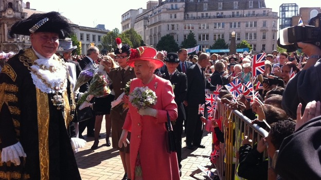 The Queen meeting officials outside Birmingham Council House