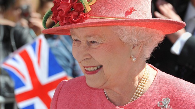 The sun is out for The Queen on her Diamond Jubilee Tour in Birmingham