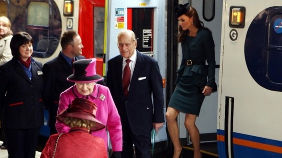 The Royal Party arrive at Leicester station