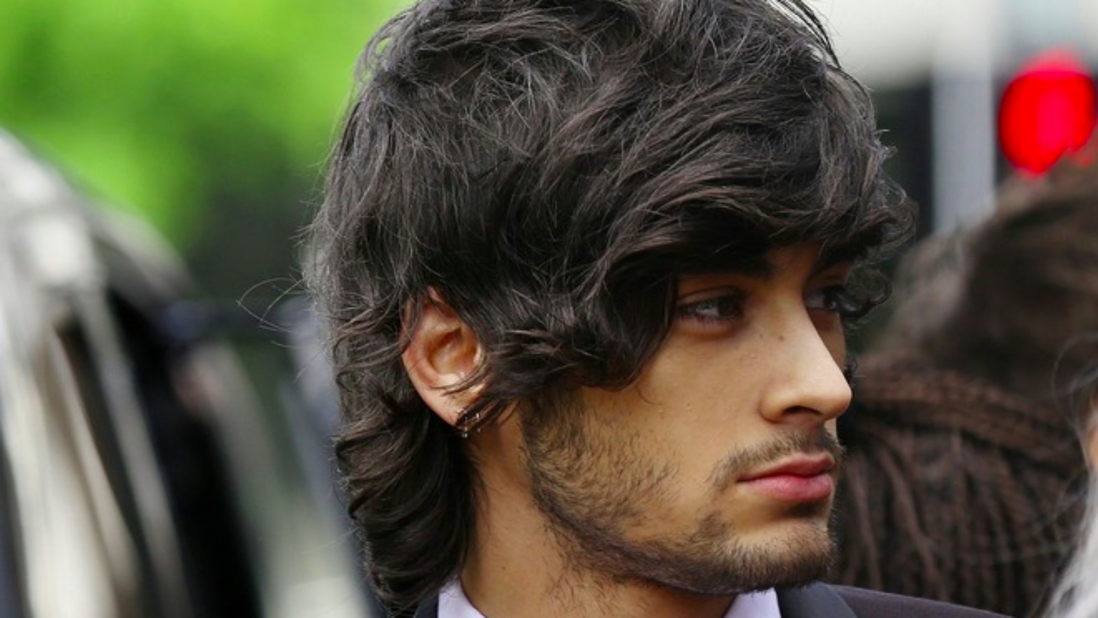 Reports: Zayn Malik 'in talks to quit One Direction' - ITV News