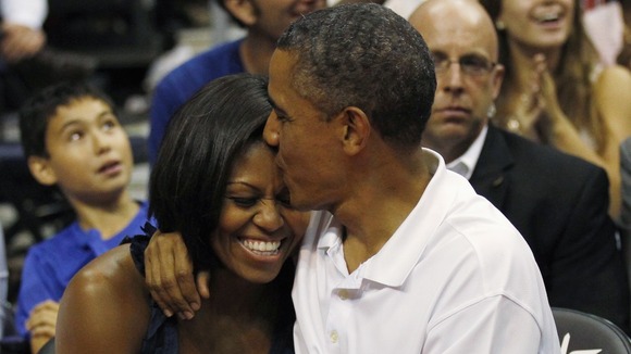 Barack and Michelle Obama on Kiss Cam