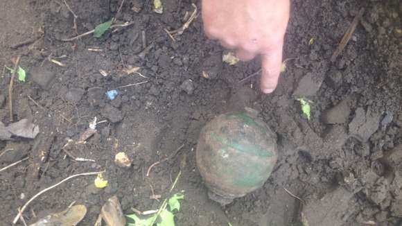 Car part sparks bomb scare