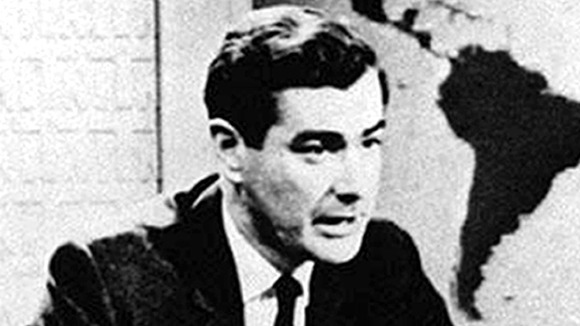Sir Alastair Burnet was one of the original newscasters for the News at Ten