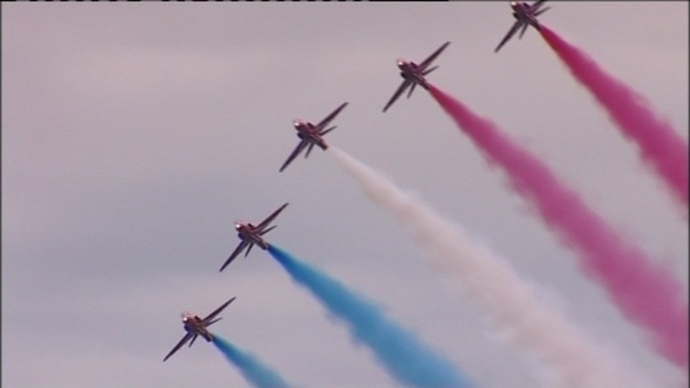 Hawk T1 Red Arrow display