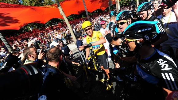 Bradley Wiggins wins Tour 