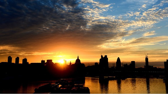 Sun rises over central London