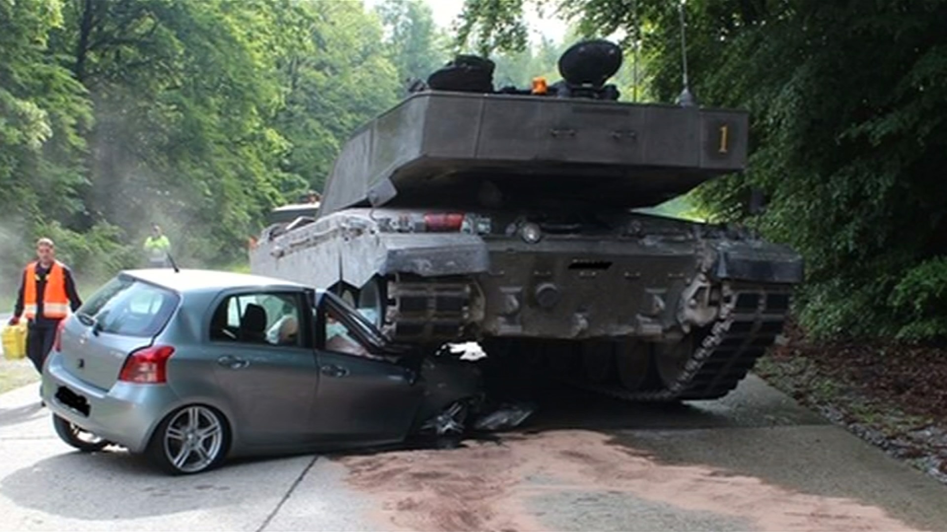 British tank crushes learner driver's car in Germany - ITV News