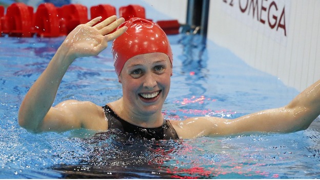 Hannah Miley smiles after winning her women's 400m individual medley