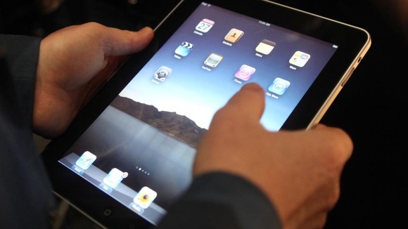 Man holds an IPAD