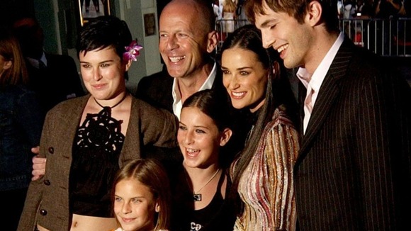 Demi Moore (2nd Right) with Bruce Willis (2nd left) and Rumer (left), Scout and Tallulah (front centre) and Ashton Kutcher (right).