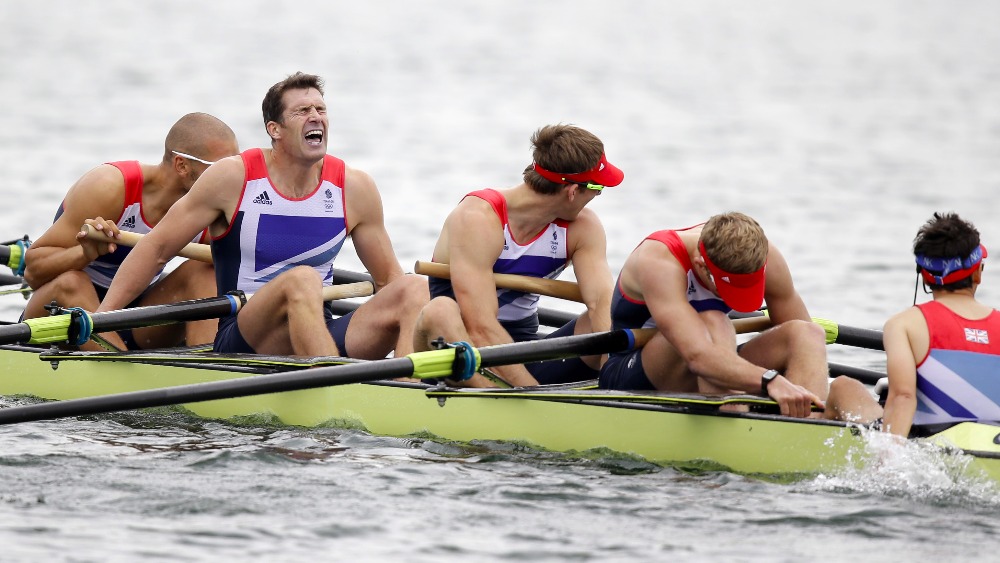 Men's eight in thrilling rowing race with Bedford cox Anglia ITV News