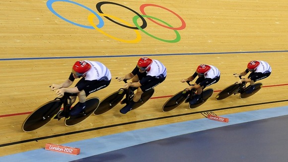 Geraint Thomas and his Team Pursuit squad