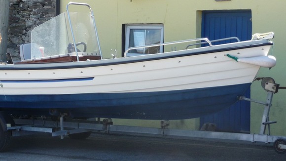 Boat theft in Blandford