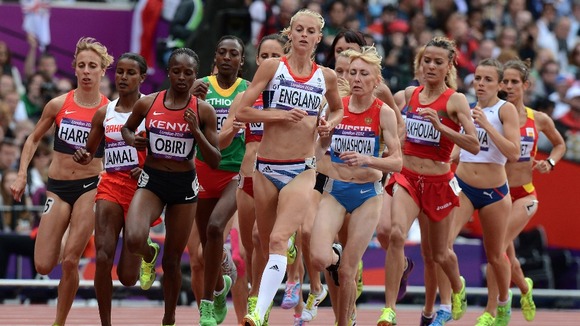Hannah England competes in the women's 1500 meters heats