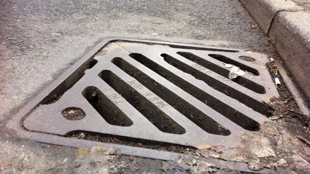 A new forensic tagging system to try to reduce the number of drain cover thefts is being trialled in Birmingham.