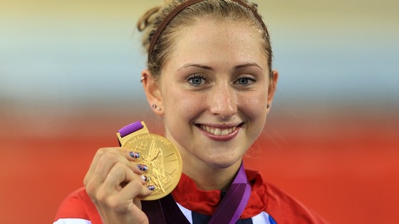Laura Trott with her gold medal.