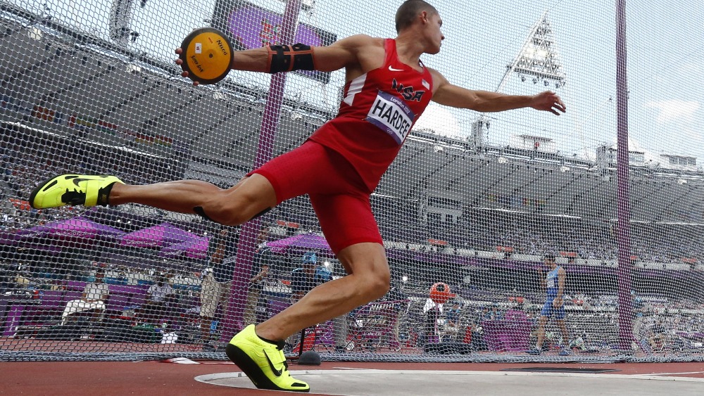 Decathletes take to the discus throwing ring ITV News