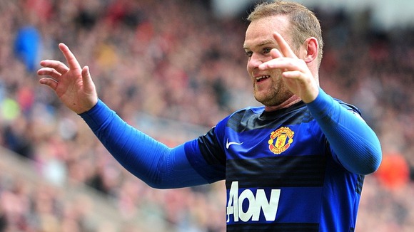 Manchester United's Wayne Rooney has praised Arsenal striker Robin van Persie.