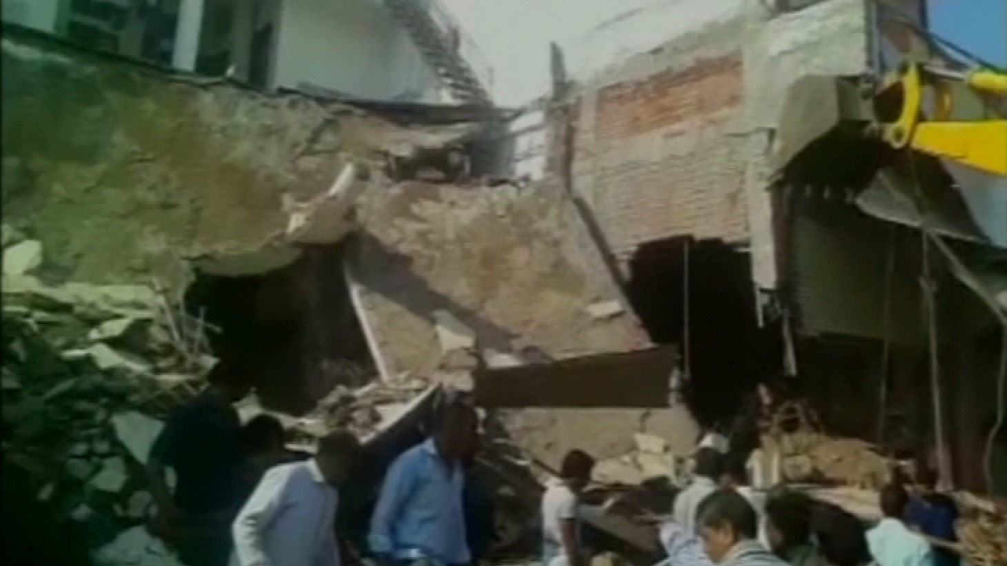 Dozens killed in 'gas cylinder explosion' in restaurant in India ITV News