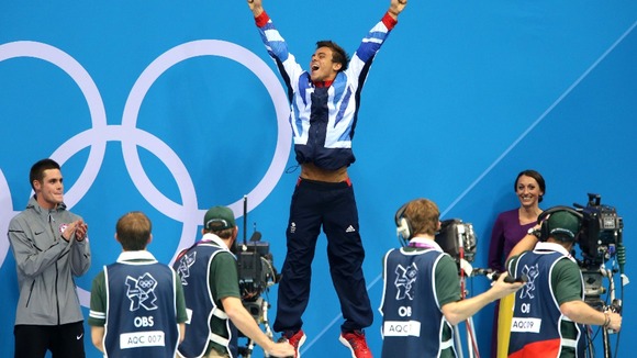Tom Daley celebrates winning bronze