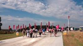 Crowds gather at Hadleigh Farm for the Olympic mountain biking