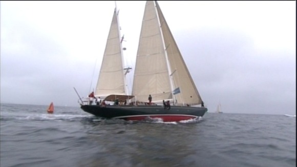 Sailing boat
