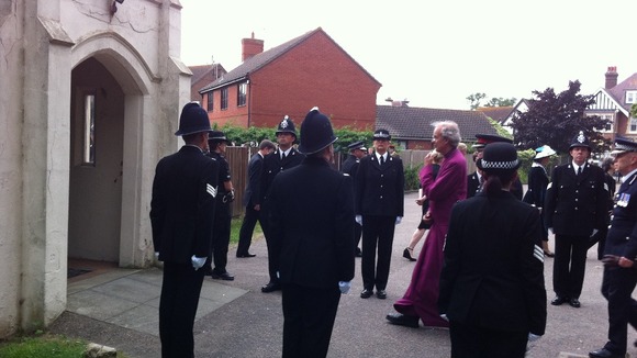 Colleagues form guard of honour