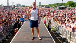 Gold medal rower Anna Watkins