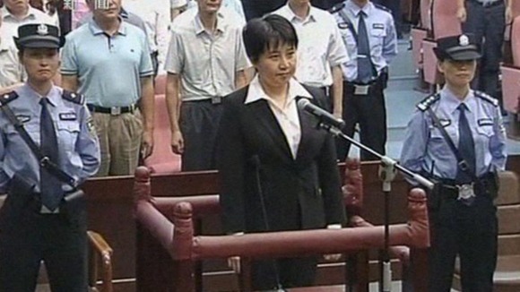 Gu Kailai seen as she receives a suspended death sentence for Neil Heywood's murder