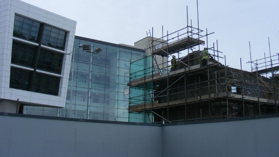 The roof of the Vulcan pub being dismantled