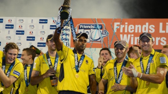 Hampshire celebrate winning the T20 trophy