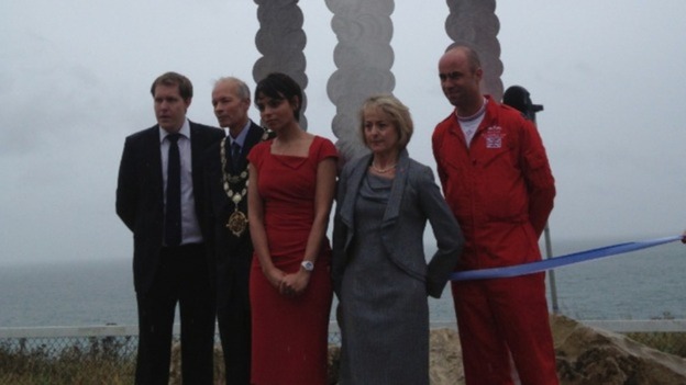 Flight Lieutenant Jon Egging's wife Dr Emma Higgin (centre)